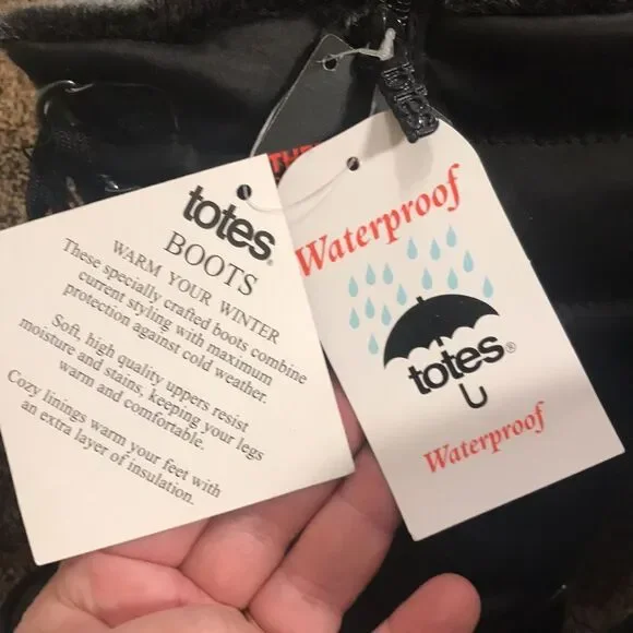 Girls Size 4 black Totes winter boots - Picture 2 of 4